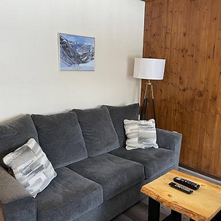 Lush'S Cottages Cormack Bagian luar foto